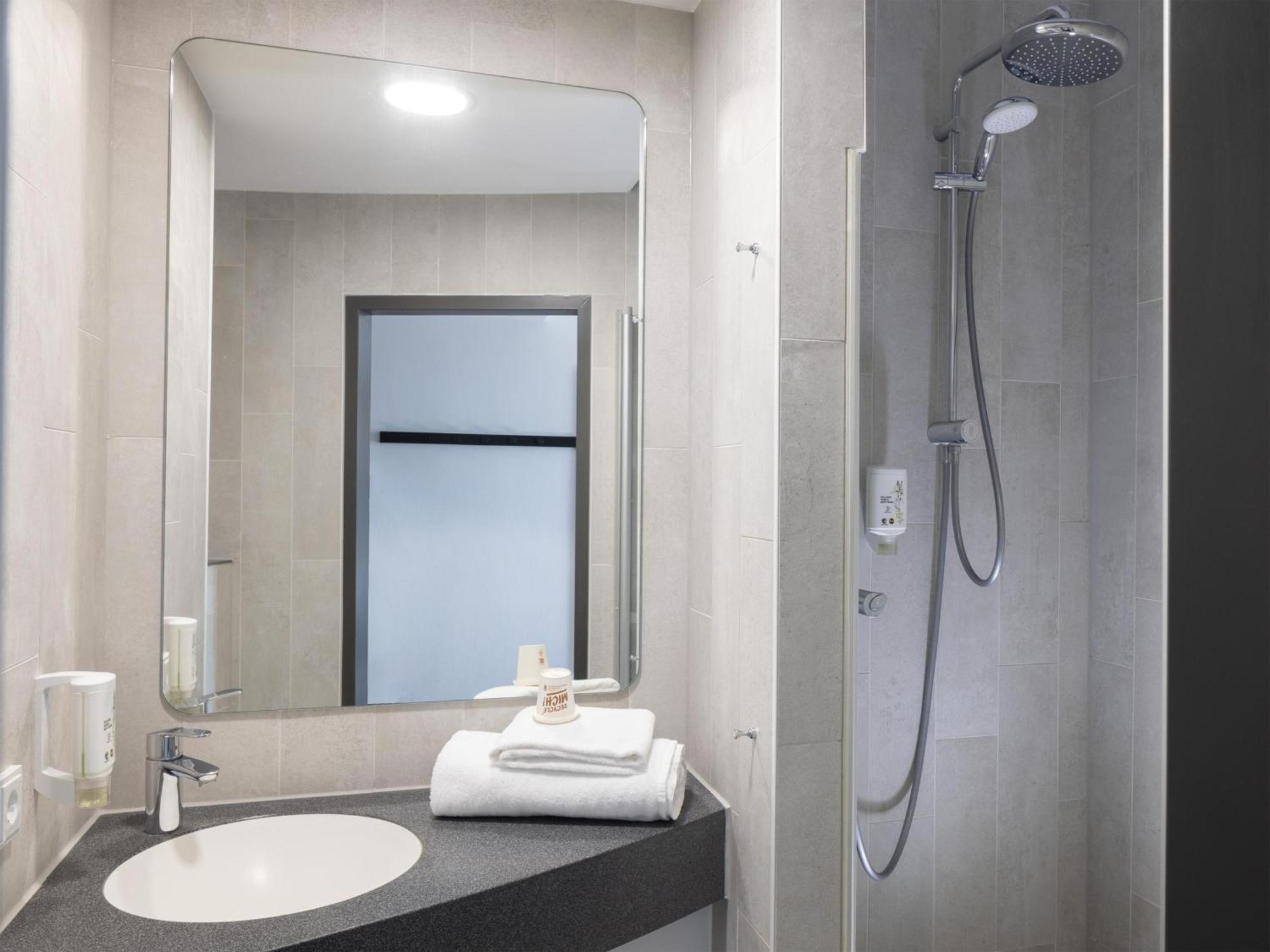 B&B Hotel Kiel-City Bagian luar foto